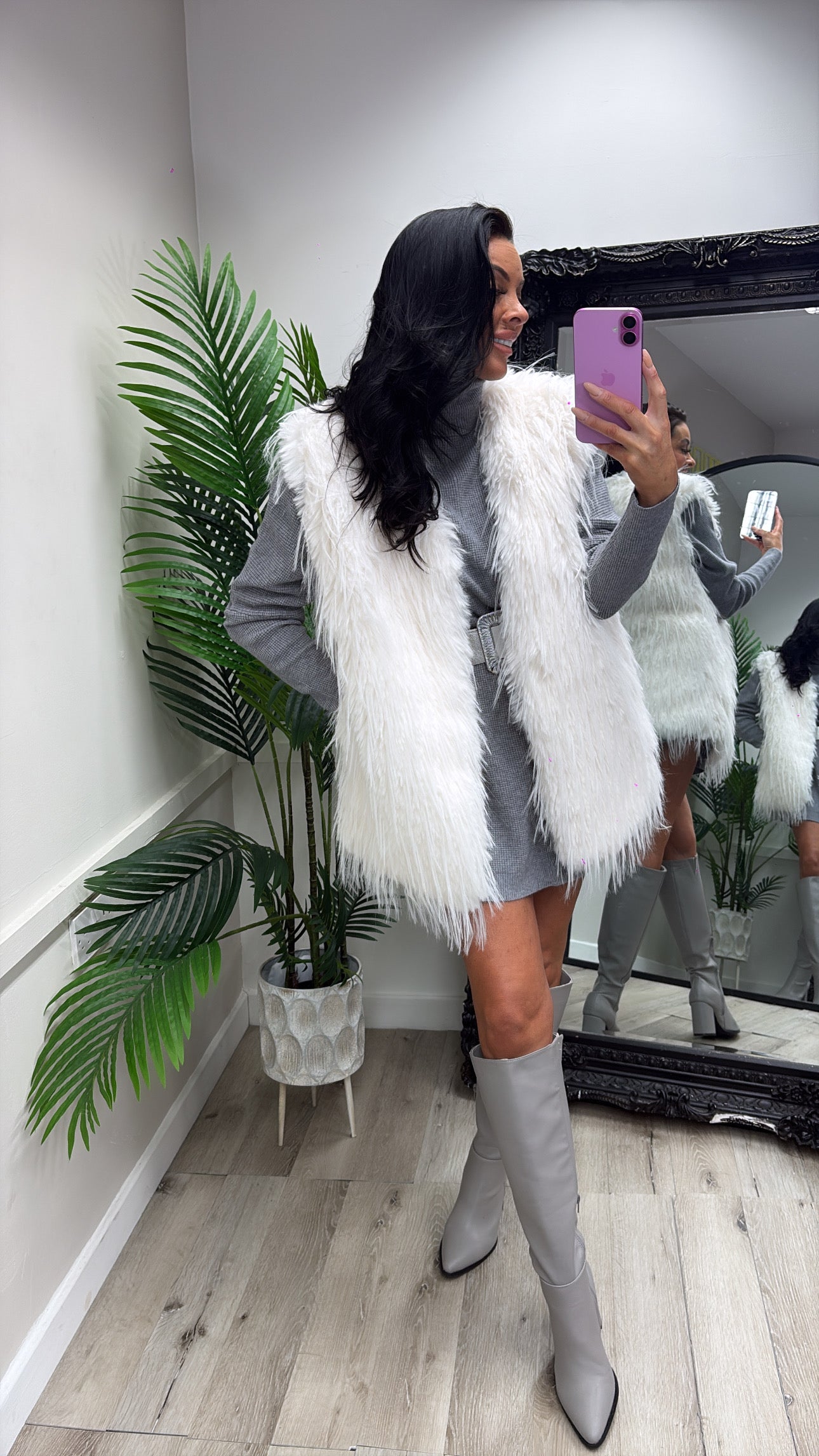 Fluffy Gilet - White