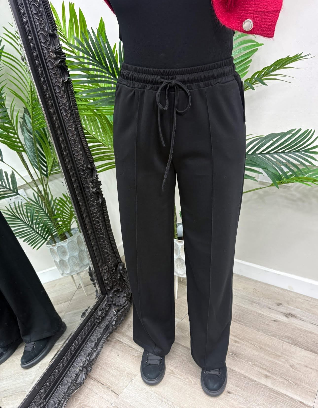 Lucy Joggers - Black