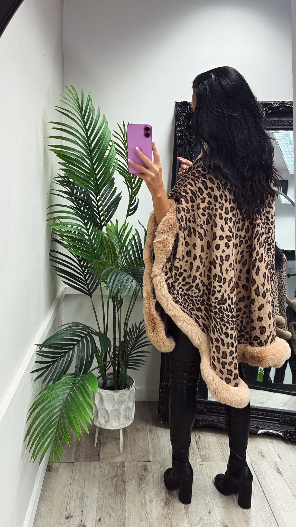 Leopard Cape - Tan