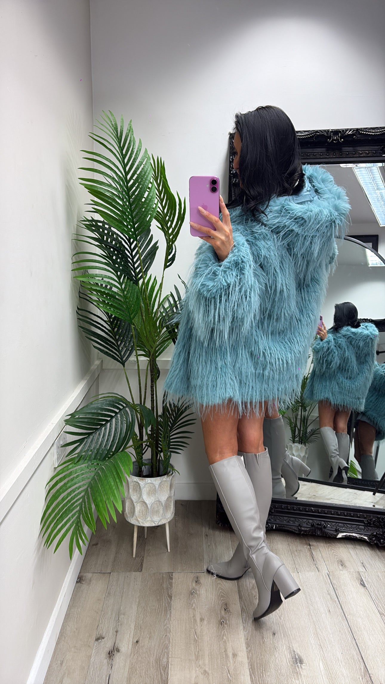 Fluffy Coat - Blue