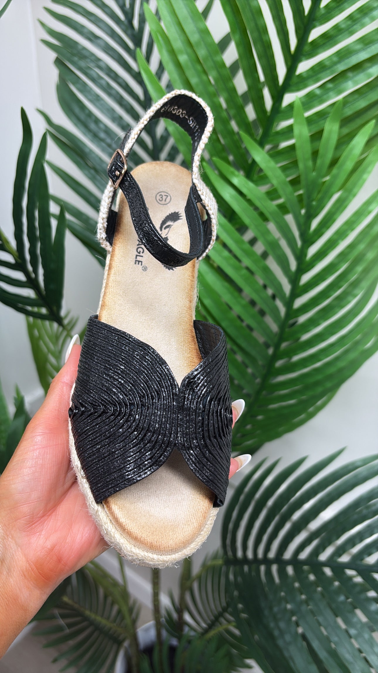 Angel Wedges - Black