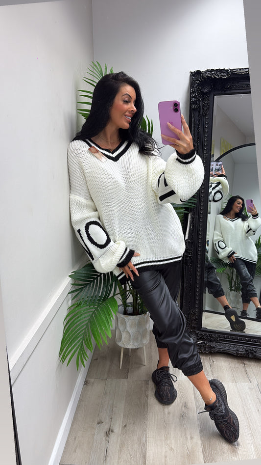 Love Jumper - White