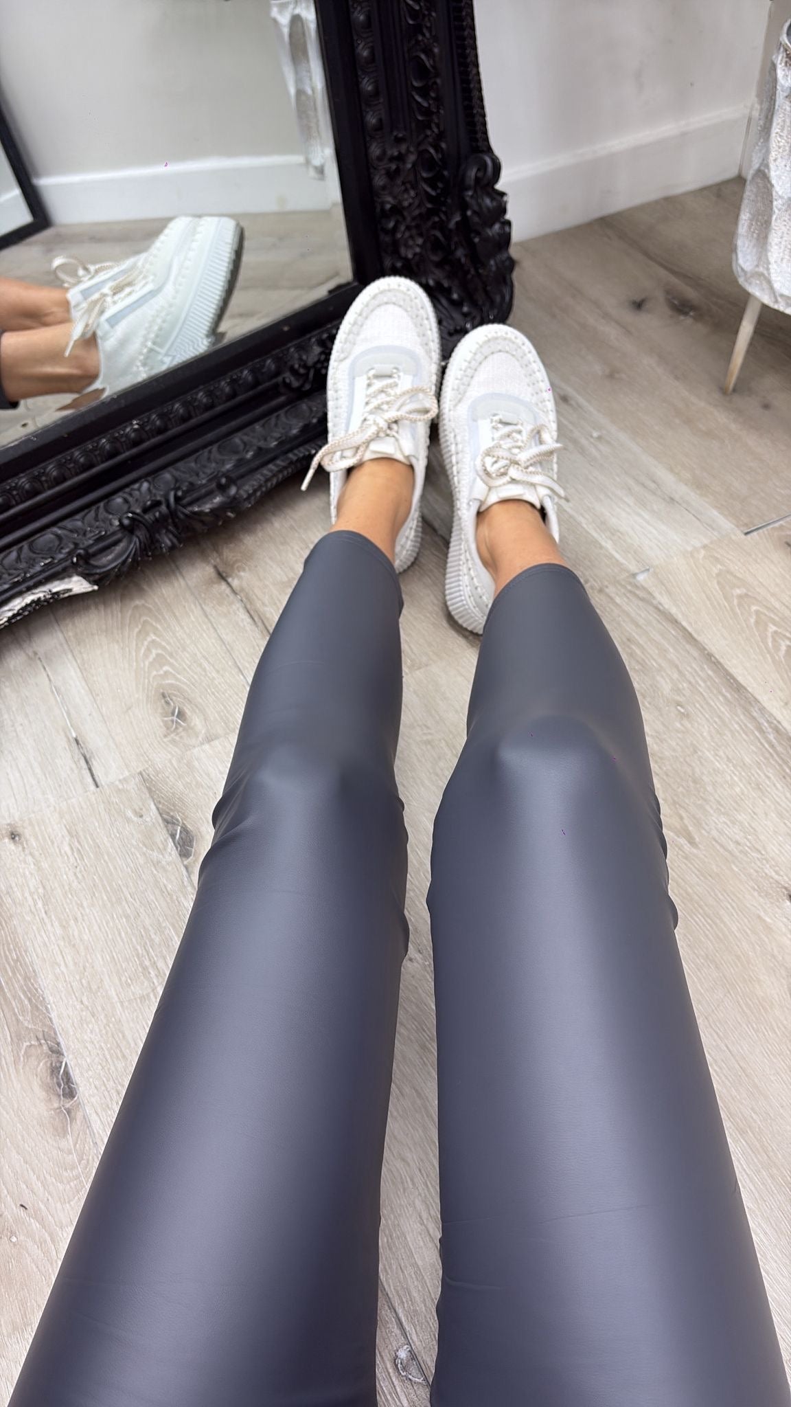 PU LEGGINGS - Grey